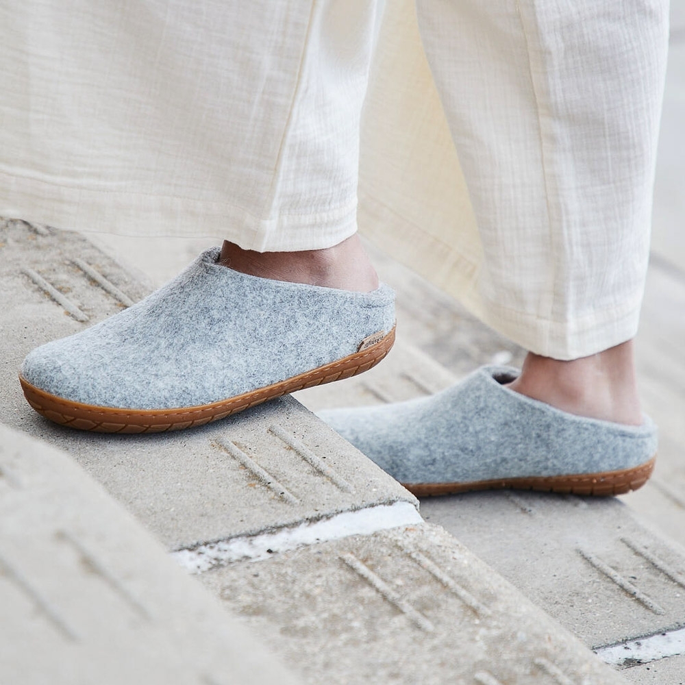 Auch Treppen steigen ist mit der Schluffe kein 439823185_817489516930378_2739808264790445901_n